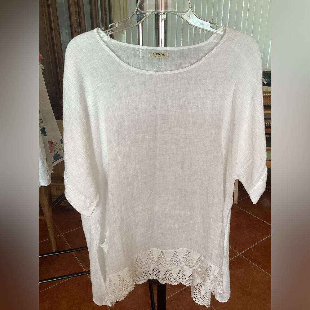 250. Spica Women’s Tops with lace at the hem Made in Greece